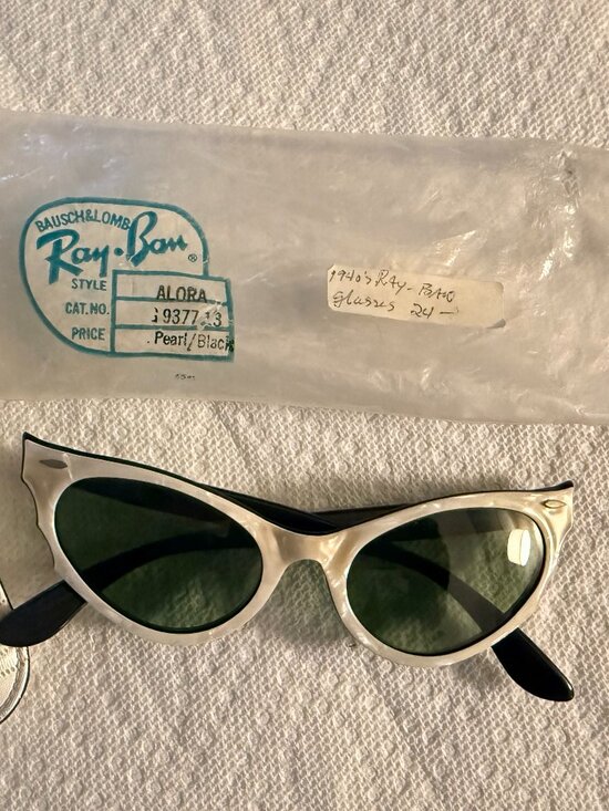Ray-Ban Accessories - Vintage 1940's Ray-Ban Alora Sunglasses Pearl/Black Cat Eye